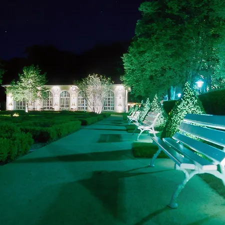 酒店 迎宾别墅 蒙多夫莱班